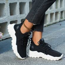 Multi-Color Sports Shoes, Lightweight And Breathable Mesh, Lace-Up Design Fits The Foot Shape, Thick Sole For Shock Absorption, Suitable For Daily Jogging And Shopping, Comfortable And Easy To Match