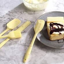 6PCS Silicone Spatulas, Heat Resistant Rubber Spatula Set, Kitchen Spatulas For Baking, Cooking And Mixing, Dishwasher (Set Of 6, Yellow Colors)