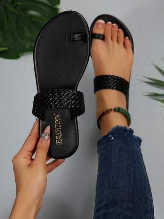 Women's Toe Loop Flat Sandals, Simple & Comfortable Slip-On Slippers, Casual Indoor & Beach Flip Flops