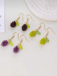 1 Pair Cute Resin Green And Purple Grape Fruit Design Clip-On Earrings, Fresh Summer Style, Great Gift For Her, Suitable For Daily Wear