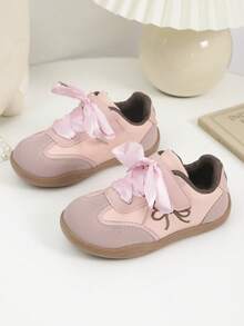 زوج جديد من أحذية الرياضة المطرزة للبنات، أحذية ذات نعل ناعم مانع للانزلاق، أحذية الجري للخارج، أحذية أطفال رضع وأطفال صغار، أنيقة ومتعددة الاستخدامات