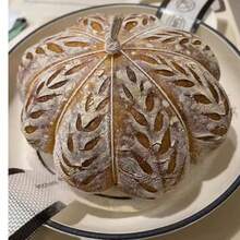 24cm emaillierter gusseiserner Dutch Oven - runder Deckel mit doppeltem Griff, ideal für selbstgemachtes Sauerteigbrot, Backen Zuhause (Brot/Desserts/Gebäck), Familienessen, Partyausstattung