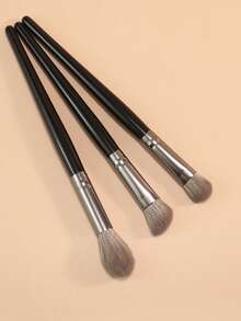 3套柔软眼部化妆刷，包括眼影刷、高光刷和晕染刷，采用柔软纤维制成，方便旅行化妆。 - 黑色 - 查看 5