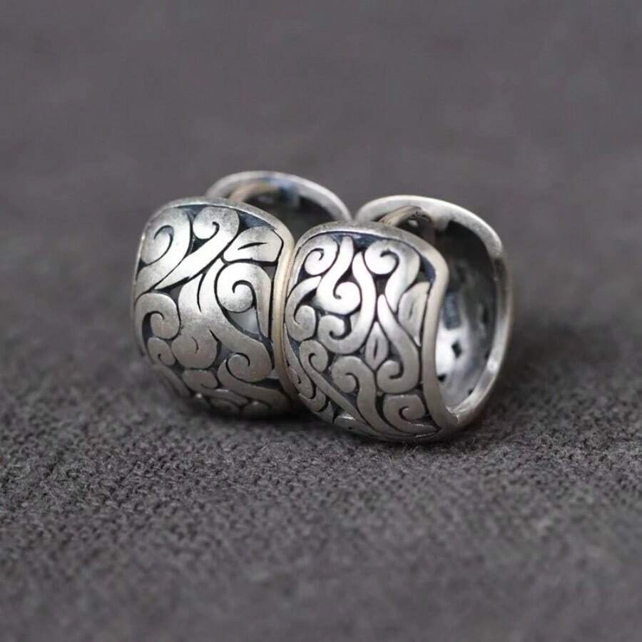 一对复古简约镂空圆形低过敏耳环，适合男士日常休闲佩戴，珠宝礼品 - 銀色 - 查看 1