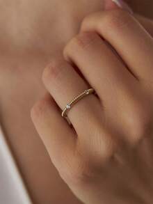 1 件铜镀金小号简约几何元素戒指，适合女性日常佩戴，别致优雅的设计