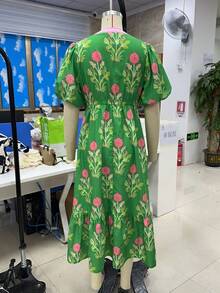 Women Boho Midi Dress Floral Print Ruffle Sleeve Flowy Maxi Dress Cute V Neck Loose Tiered Smocked Babydoll Dresses - 綠色 - 查看 5