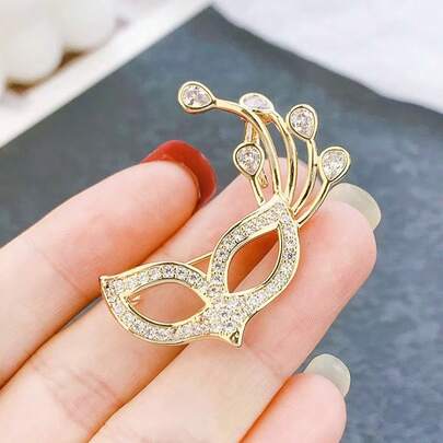 Men's And Women's High-End Simple Mask Suit Brooch Brooch Coat Collar Pin Jewelry Suit Temperament Accessories
