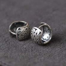 一对复古简约镂空圆形低过敏耳环，适合男士日常休闲佩戴，珠宝礼品 - 銀色 - 查看 2