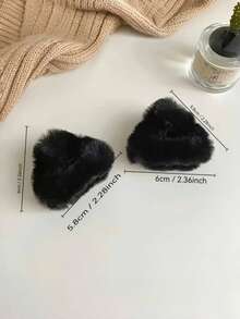 2 Stücke Damen Herbst/Winter süße flauschige Katzenohr Dreieck Plüsch Haarspangen, erhältlich in Weiß, Braun, Schwarz, Leopardenmuster und anderen Stilen, passend zu verschiedenen Outfits, können verwendet werden um Pony und Flyaways zu fixieren, um süße und elegante Frisuren zu kreieren und Ihrem Look eine lebendige Atmosphäre zu verleihen