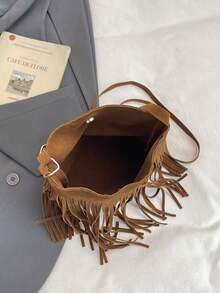 2025秋冬复古麂皮迷你流苏方包，配有可调节长肩带，这款小巧轻便的极简主义设计，是一款纯色柔软斜挎包。非常适合女性日常休闲穿着、通勤、工作、度假和学生使用。 - 棕色 - 查看 7