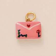 1 pezzo Ciondolo dolce e carino a forma di busta, fiore, piccolo pesce, ciliegia, arancia, fragola, fiocco, limone, placcato in oro 18K, impermeabile e anti-sudore, adatto per uso quotidiano e tempo libero, un ciondolo creativo per mogli, madri e fidanzate