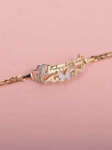 定制双层双色英文字母手链，带首字母刺绣和花卉镂空设计。可定制文字标签花朵手链，适合送给女友、妈妈、家人、朋友、女儿，适用于周年纪念、生日、日常佩戴、舞会、母亲节、情人节、毕业典礼、婚礼、派对，银色、金色，时尚、复古、简约、男女通用、休闲，适合送给他的理想礼物，适合送给她的理想礼物，学校用品，返校，学校礼物，办公室，学校，教室，教师礼物，大学，同事，宿舍，老师，男孩和女孩，青少年，初中生，中学生，高中生，大学生，大学生，大一，大二，低年级