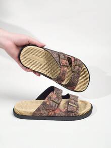 1 Pair Men's Summer Fashion Slide Sandals, Suitable For Daily Outdoor Activities, Beach Leisure Vacation, Metal Double Buckle Design, Adjustable Upper, Fresh Summer Outfit, Indoor Bathroom Slippers, Tropical Print Flip Flops