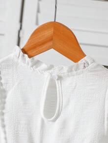 3pcs/Set Young Girls Casual Outfit, Soft & Comfortable Fabric, White T-Shirt, Blue Pants, Heart Decor Backpack, Bowknot Decor, Suitable For 4-7 Years Old, Daily Wear, Long Sleeve Top & Pants Set