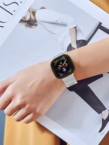 Luxuriöses Metallgitter-Armband kompatibel mit Versa 4 / Versa 3 / Sense - atmungsaktives, leichtes Edelstahl-Armband mit Schnalle, verstellbares Milanaise-Armband, Unisex Mode Business Lässig Smart Watch Zubehör - Silber - Übersicht 2