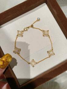 1pc Zirconia Flower Bracelet For Women, Fashion Luxury Elegant Romantic Unique Niche Design Delicate Accessory Suitable For Party, Gathering, Banquet, Daily Wear, Valentine's Day Gift