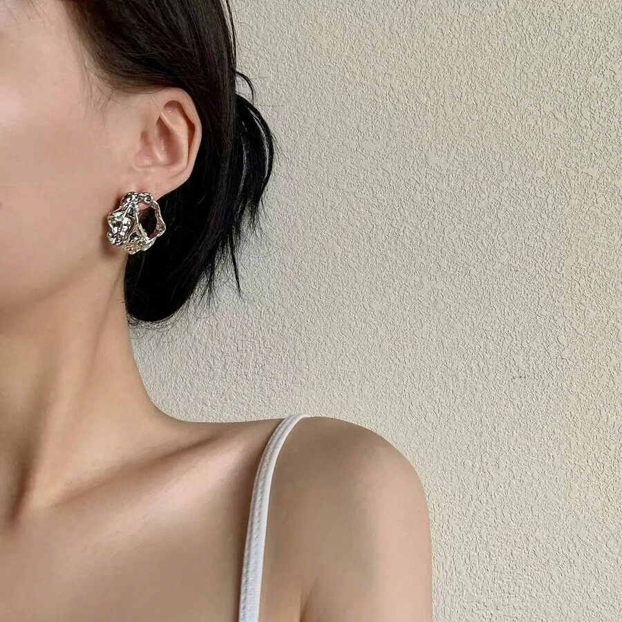 زوج من أقراط أنيقة غير متماثلة مجوفة من السبائك المعدنية، هدية للنساء، عيد الحب