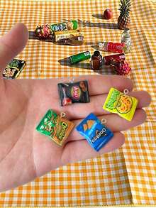 10pcs/20pcs Mini Artificial Snack Potato Chip Bags Resin Charms, Various Hot Selling Pendants For DIY Jewelry Making, Creative Earring Charms, Food Themed Craft Parts, Diy Jewelry Accessories For Necklace, Bracelet, Keychain, Bag Charm, Accessories For Blyth Ob11 Dolls Decor