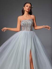 Nuevo vestido de noche formal elegante y de alta gama con diseño de parches de lentejuelas gris claro, cuello halter y superposición de malla - Gris Claro - Ver 7