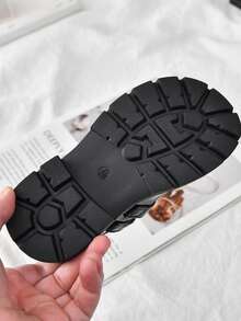 1 Pair Of New Style Girls' Fashionable Flat Shoes British Style Mary Jane Shoes, Lightweight And Comfortable Children's Black Matte Leather Shoes, Suitable For Activities And Performances, Suitable For Spring And Autumn, School Event Formal Shoes