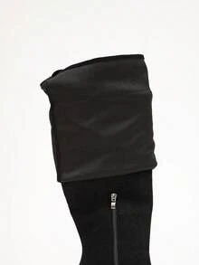 女士时尚宽版仿麂皮高筒靴，假日度假氛围，可折叠筒靴，粗跟，黑色性感户外及膝靴，带鲨鱼扣装饰 - 絨布黑色 - 查看 8