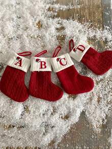 1 szt. Świąteczne dzianinowe skarpety z monogramem, wiszące skarpety z małymi literami świątecznymi, dwustronne skarpety wiszące do kominka, dekoracje na imprezę świąteczną, prezenty na imprezę, upominki na imprezę, spersonalizowana skarpeta z inicjałami, ozdoby choinkowe, ozdoby świąteczne do domu, ozdoby świąteczne do domu, pakiet prezentów świątecznych, dekoracje noworoczne 2026, wystrój domu, wystrój pokoju, zima