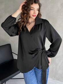 加大码黑色缎面裹身衬衫，翻领，长主教袖，不对称下摆，女士时尚装饰编织面料上衣，圣诞节衬衫，新年女式衬衫 - 黑色 - 查看 5