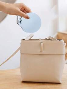 1个硅胶折叠旅行杯，带盖硅胶折叠露营杯，旅行硅胶折叠杯，伸缩杯，可重复使用可伸缩便携式饮水杯，便携式饮水杯，户外杯，运动杯，硅胶折叠杯，硅胶杯，带盖和钥匙扣的折叠杯，可轻松放入您的口袋、钱包、背包，不锈钢旅行折叠饮水器具 - 彩色 - 查看 3