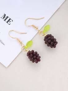 1 Pair Cute Resin Green And Purple Grape Fruit Design Clip-On Earrings, Fresh Summer Style, Great Gift For Her, Suitable For Daily Wear