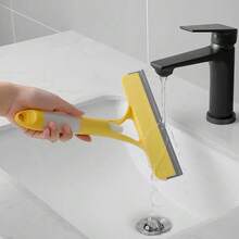 Household Multi-Function Glass Cleaning Mirror With Watering Can 3-In-1 Glass Scraper Window Scraper