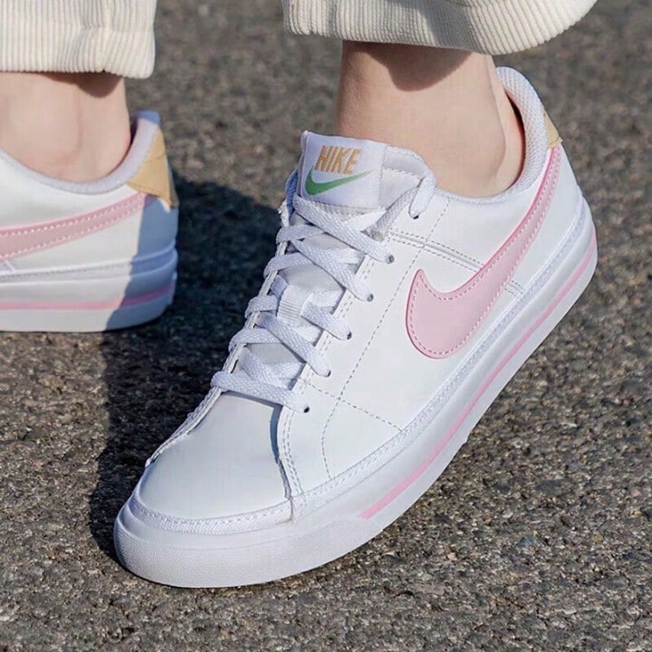 NIKE 女款 COURT LEGACY 休闲运动鞋 DA5380-115 - 白色 - 查看 1