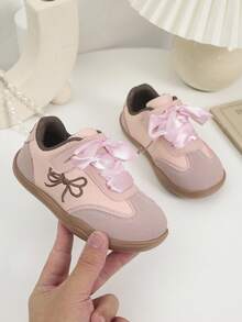 زوج جديد من أحذية الرياضة المطرزة للبنات، أحذية ذات نعل ناعم مانع للانزلاق، أحذية الجري للخارج، أحذية أطفال رضع وأطفال صغار، أنيقة ومتعددة الاستخدامات