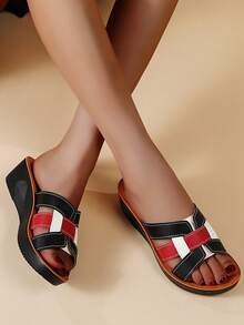 Pantuflas de mujer, sandalias planas versátiles y antideslizantes para damas de mediana edad