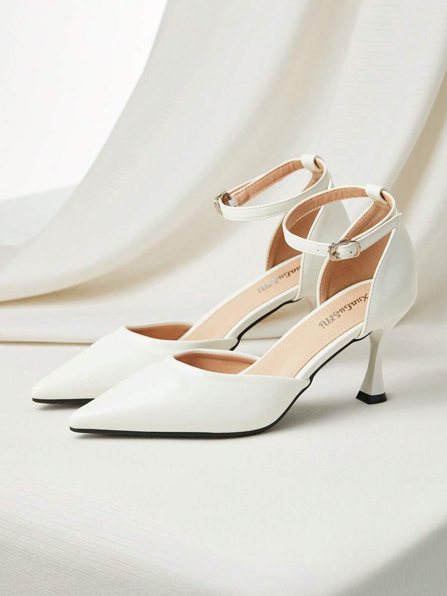 时尚新款女士高跟鞋，细高跟，尖头，白色镂空女鞋，圣诞冬季圣诞礼物