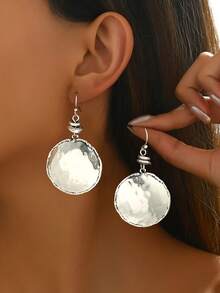 1 Pair Fashionable Minimalist Geometric Circle Stud Earrings, Suitable For Daily Wear And Party Outfits - Silver - View 2