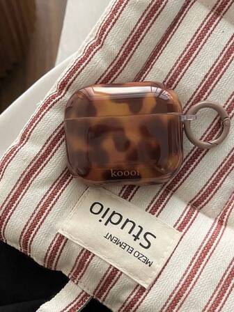 Étui de protection haut de gamme vintage à motif écaille de tortue et imprimé léopard pour les écouteurs sans fil Bluetooth Pro 4, 3, 3e/4e génération. Housse souple.