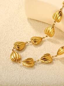 Collar de perlas de agua dulce de lujo europeo y americano, cadena de clavícula en forma de estrella de cinco puntas, collar de acero inoxidable chapado en oro de 18 quilates al vacío para fiestas, regalos, banquetes de boda y accesorios de joyería para mujeres