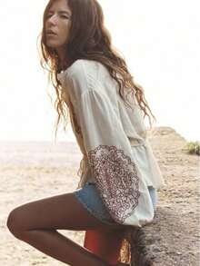 HERTALK Women In Bohemian Embroidered Blouses, Hippie Clothes, Mexican Peasant Shirts, And Traditional Bohemian Corset Blouses Round-Neck Embroidered Shirt - 米黃色 - 查看 2