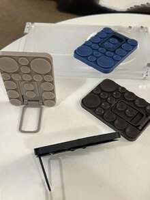 حامل هاتف سيليكون ملون مضاد للانزلاق ذو شفط مزدوج، حامل هاتف قابل للتعديل متوافق مع أجهزة وأندرويد، هدية مناسبة للأصدقاء والعائلة