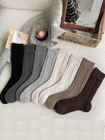 1/3 双女士羊毛混纺纯色麻花针织中筒袜，温暖时尚，适合秋冬日常穿着