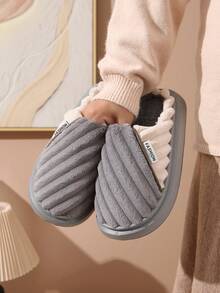 نعال رجالي جديدة من الكوردروي مرقعة بالفرو، مانعة للانزلاق، هادئة، خفيفة الوزن