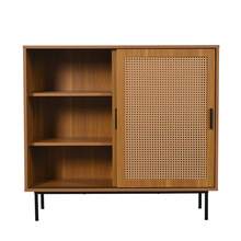 Credenza con 2 ante scorrevoli e 3 cassetti con ripiani regolabili, credenza in stile country, adatta a soggiorni e sale da pranzo. Dimensioni: Larghezza 140/Altezza 91/Profondità 37