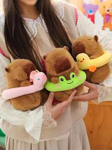 5 uroczych pluszowych zabawek w kształcie kapibary – miękkie, brązowe zwierzątko wypełnione poliestrem, urocza dekoracja domu i poduszka, idealny prezent świąteczny dla nastolatków i dorosłych, upominki na przyjęcia lub dekoracja domu - Wielokolorowe - Zobacz 3