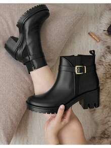 Botines para mujer de piel sintética, punta redonda, correa con hebilla metálica, plataforma gruesa y tacón ancho, estilo británico para oficina y uso casual - Negro - Ver 1