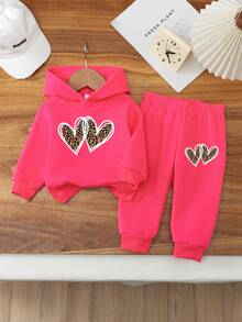 Baby Girl Fashionable Leopard Print Heart Graphic Hoodie And Pants Set, Autumn/Winter