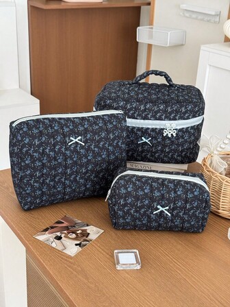 1Pc/Set Exquisite Floral Pattern Large Capacity Portable Travel Cosmetic Bag, Multifunctional Toiletries Storage Bag, Bow Pull Ring Design, Wired Earphones, Headphones, Charger, Lipstick, Cosmetics, Travel Home Decoration, Vacation And School Use, Travel Essentials, Cruise Essentials, Daily Commuting Essentials, Back-To-School Season Gifts And Holiday Gifts