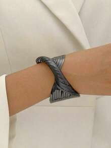 时尚朋克风格性感可调节几何线条环绕手镯，适合日常佩戴、万圣节派对