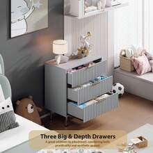 Meiyiu 3 Drawer Dresser For Bedroom, Fluted Modern Nightstand With Deep Drawers, Chest Of Drawers With Wide Top, Wooden Dresser Organizer, Side Table For Living Room, Hallway, Kids Room - 灰色 - 查看 3