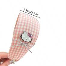Sanrio Sanrio Hello Kitty Plaid Plaid Hairbands Damskie retro, pasujące akcesoria do włosów Słodki, studencki styl Modna i świeża szeroka opaska do włosów Prezent na Walentynki Codzienne noszenie Hello Kitty Kuromis Cinnamorolls My Melodys Pochaccos Pom Pom Purins (niektóre części mogą być losowe), obręcz do włosów
