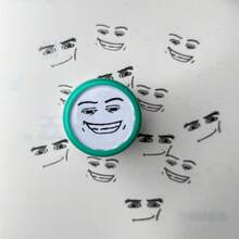 随机颜色表情印章盒 - 可爱有趣的黑色墨水印章 - 有趣的表情印章 - 非常适合日常办公室使用、标签和说明印章、俱乐部和假期 - 彩色 - 查看 3